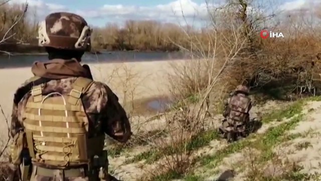 Özel Harekat Polisleri Ve Yunan Güvenlik Güçleri Karşı Karşıya Mülteci Nöbetinde