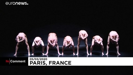 Parigi: la coreografia senza volto approda a teatro