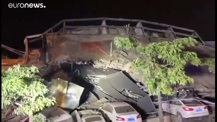 Un hôtel de quarantaine s'effondre en Chine, des dizaines de personnes toujours prisonnières