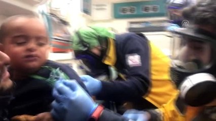 Yunan askerleri sığınmacılara gaz bombalarıyla müdahale etti