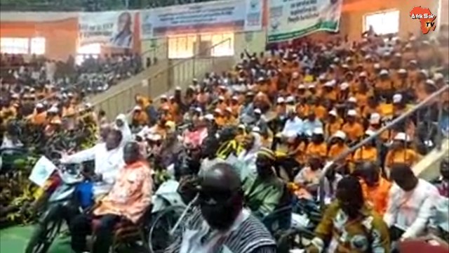 Ouverture du 3ème congrès du MPP. L’ambiance au palais des sports