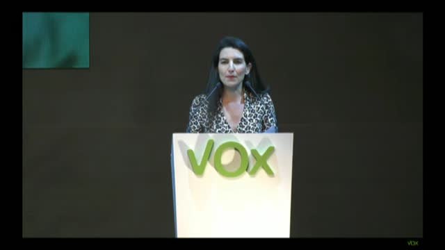 Monasterio llama totalitaria a Carmen Calvo por despreciar a las mujeres que no comparten su ideología