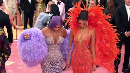 Kylie Jenner Accused Of Copying Beyonce After Selfie Goes Viral