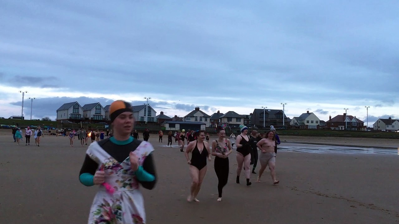 Sunderland swimmers hold dip for International Women's Day