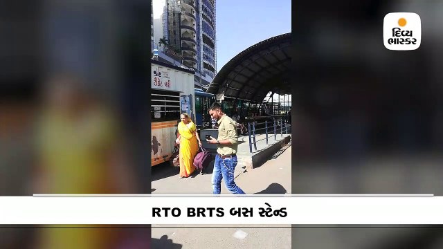 કોરોના વાઈરસને લઈ AMCએ BRTS-AMTS સ્ટેન્ડ પર સેનિટાઈઝર મુકવાની જાહેરાત કરી પણ મુક્યા નહીં