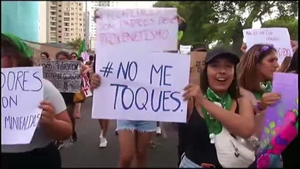 Clamor en las calles de Lima contra las violencias machistas con motivo del 8M