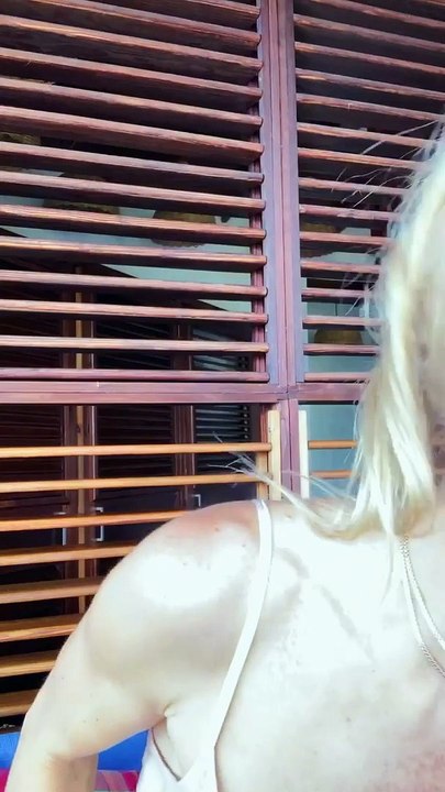 12.13.19 Beach make-up tutorial