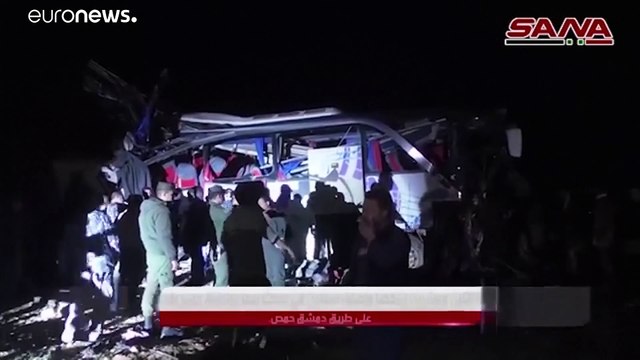 فيديو: مصرع 32 شخصا بينهم عراقيون بحادث سير في سوريا