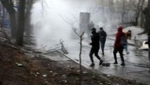 Yunan güvenlik güçlerinin sert müdahalesinde 4 göçmen yaralandı