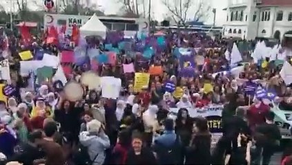 Türkiye'nin dört bir yanında kadınlar '8 Mart' için sokakta