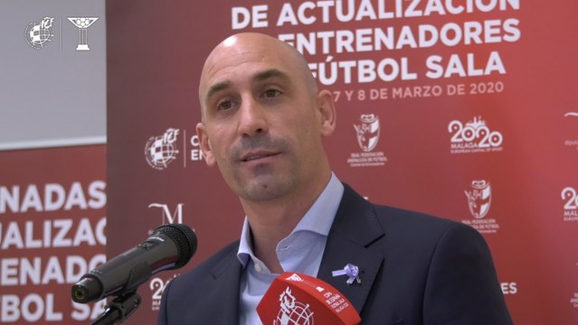 Rubiales clausura las Jornadas de Entrenadores de fútbol sala