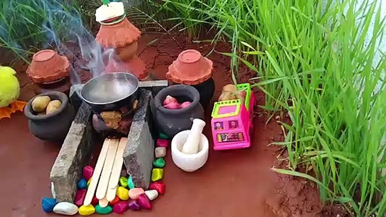 Tiny Methi ki poori /Mini Methi paratha| World's Smallest Poori/Mini Poori Making | Mini Food Recipe