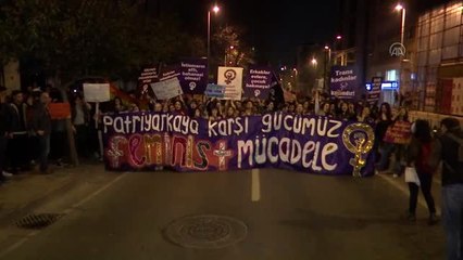 Taksim'deki izinsiz 8 Mart gösterilerinde 34 kişi gözaltına alındı