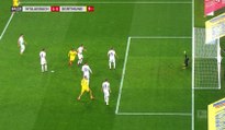 Enorme salvada de Yann Sommer