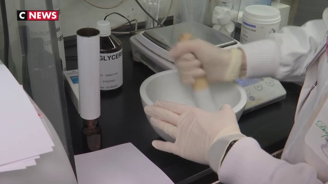 Coronavirus : le gouvernement autorise les pharmaciens à fabriquer du gel hydroalcoolique