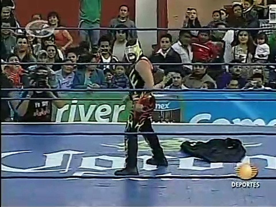 AAA Sin Limite 2009.09.06 Hidalgo - Match #01 Decnis, Mini Abismo Negro, Polvo de Estrellas & Sexy Star vs. El Gato Eveready, Mari Apache, Octagoncito & Pimpinela Escarlata