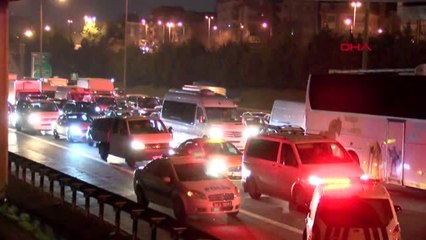 TEM'DE SABAH TRAFİĞİNİ KİLİTLEYEN KAZA 1 YARALI