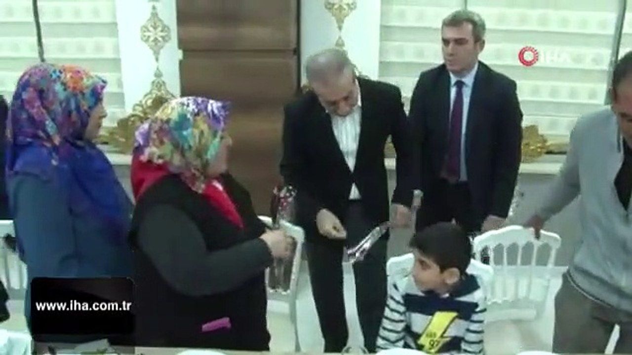 Cumhurbaşkanı Erdoğan HDP önündeki annelerin Kadınlar Günü'nü kutladı
