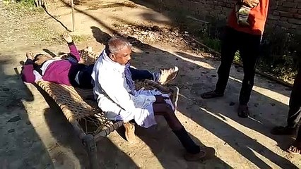 बाराबंकी:  लोगो को मौत का दावत देता गड्ढों से भरा सड़क