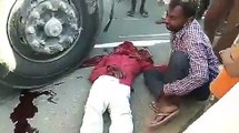फतेहपुर: तेज रफ्तार वाहन से बाइक सवार की हुई दर्दनाक मौत