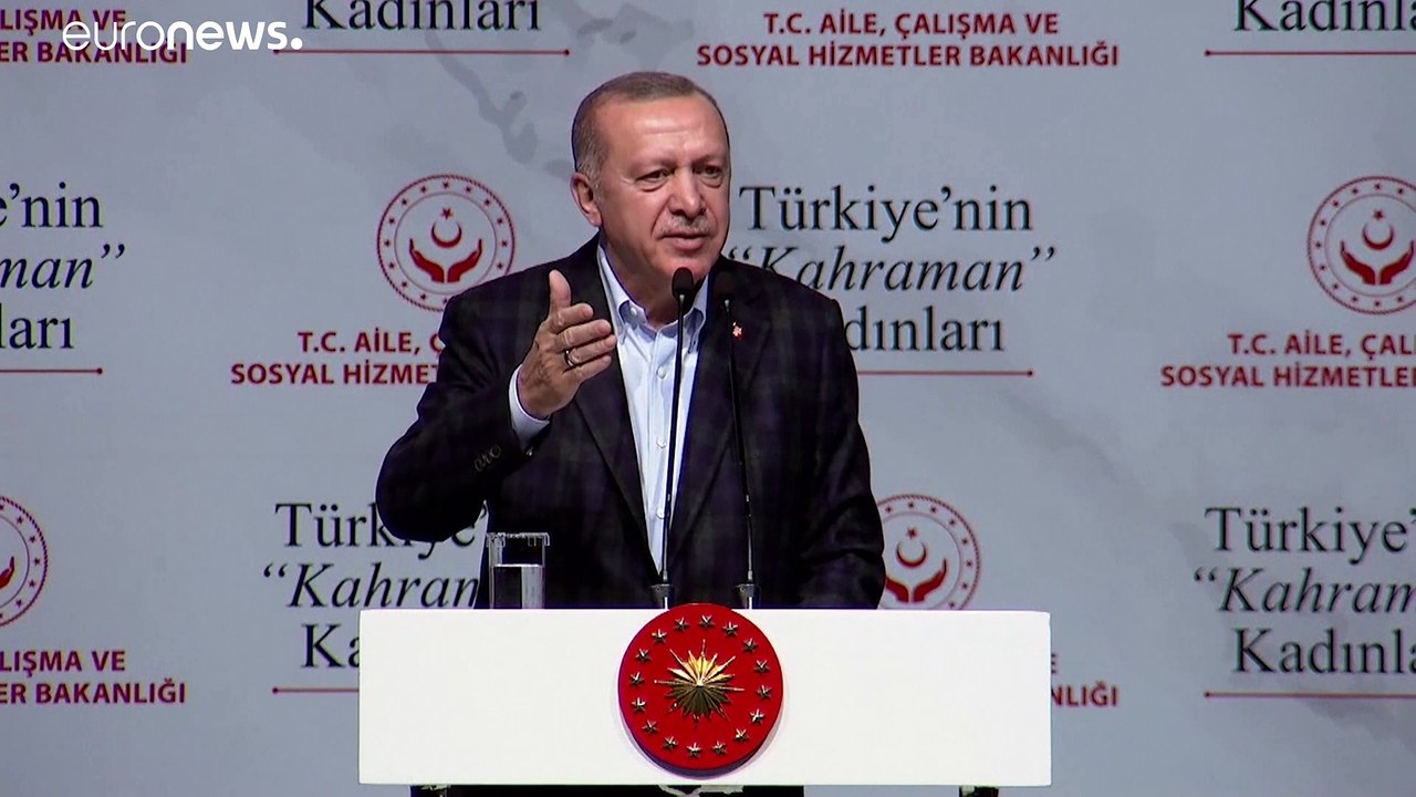 Erdogan insta a Grecia a abrir su frontera para que miles de migrantes entren en Europa