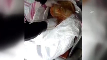 Pideye gizlenmiş toz esrar ele geçirildi