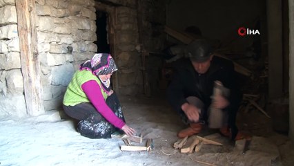 23 yıldır kocasının gözü oldu