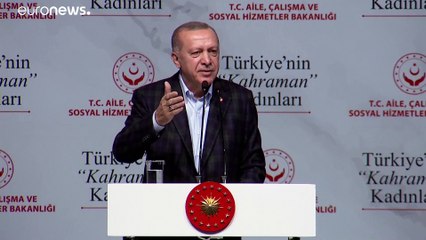 Χιλιάδες μετανάστες απωθούνται από τα σύνορα