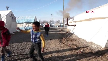 Van'da depremzede öğrenciler, 15 günlük tatilin ardından dersbaşı yaptı