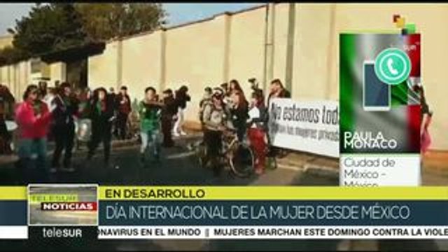 Marchan en México miles de mujeres para exigir cesen los feminicidios