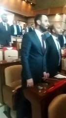 CHP'liler İstiklal Marşı'nda ayağa kalkmadı!