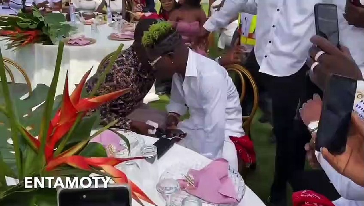 Afia Schwarzenegger K!sses Shatta Wale at Medikal and Fella Makafui Wedding Ceremony