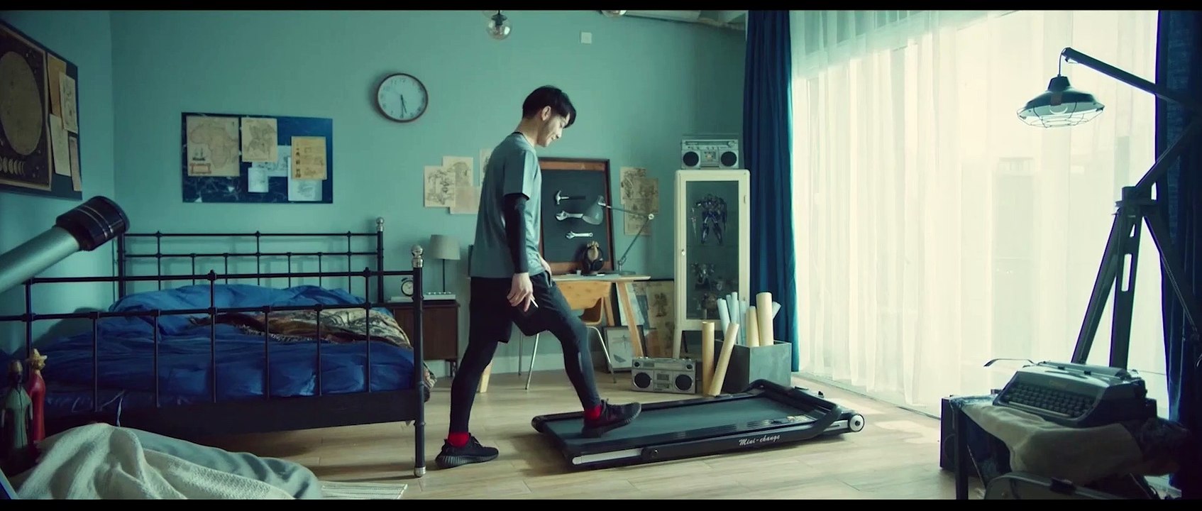 RHYTHM FUN Treadmill Folding Running Treadmill