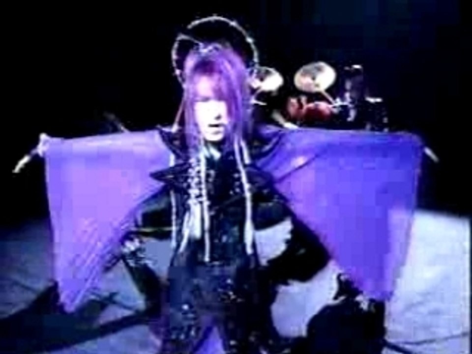 Baiser  Doku (pv)