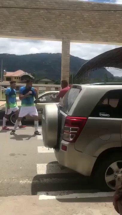 Jaime Iván Kaviedes agredióa a puñetes a un hincha