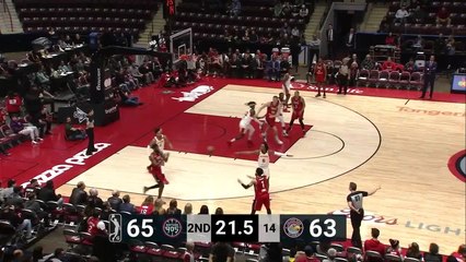 Paul Watson rattles the rim on the finish!