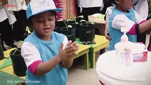 Ibu Negara Iriana Jokowi Sosialisasikan Gerakan Cuci Tangan