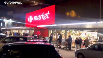 Stop al virus e ai rischi di contagio: Conte congela le attività in Italia