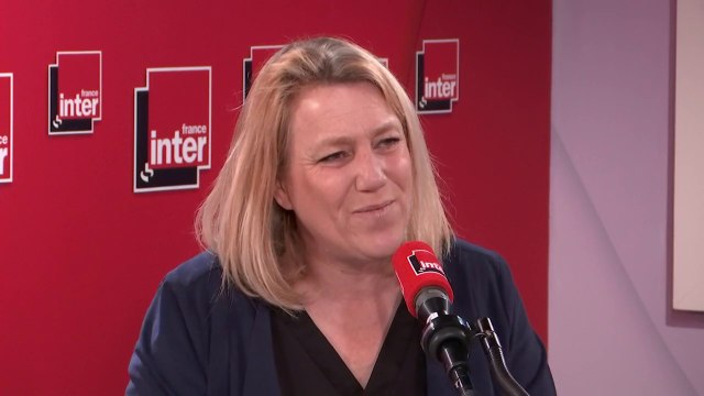 Colonies de vacances, transports en commun, vélo gratuit à 16 ans : Danielle Simonnet, candidate (LFI) à la Mairie de Paris détaille sa politique pour les jeunes Parisiens