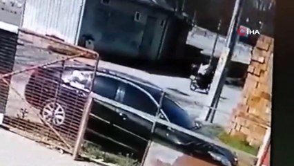 Motosikletini satmak için buluştuğu kişi test sürüşünde motosikleti çaldı...O anlar kamerada