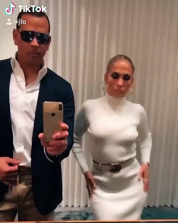 Jennifer Lopez’i Taklit Eden Sevgilisi!