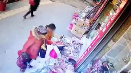 Tencereyi gözüne kestirdi, çocuğa böyle çaldırttı