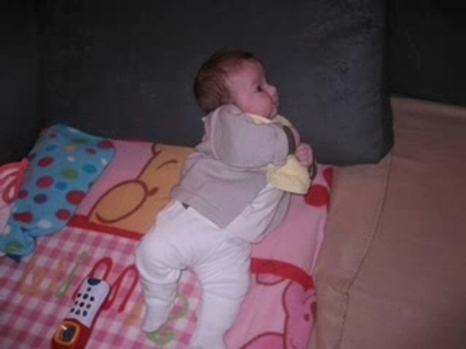 CHLOE 1 MOIS