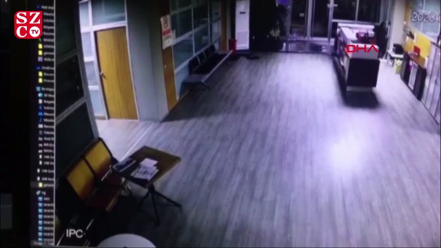 Kadın kıyafeti giyen 4 silahlı soyguncu kamerada