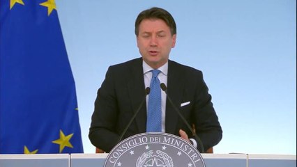 Giuseppe Conte : " En ce moment, cela n'a aucun sens de continuer les tournois sportifs"