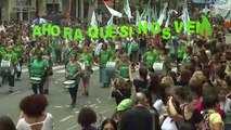 Argentinas marcham por aborto e contra feminicídios