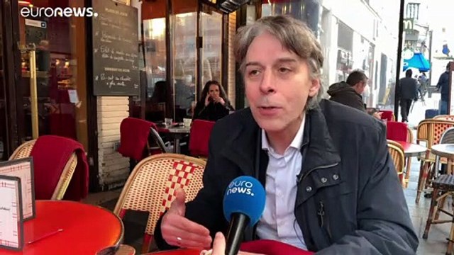 Тёплые террасы: парижане выбирают между комфортом и климатом