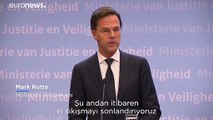 Hollanda Başbakanı Rutte, koronavirüs salgını nedeniyle tokalaşmayın dedikten hemen sonra tokalaştı