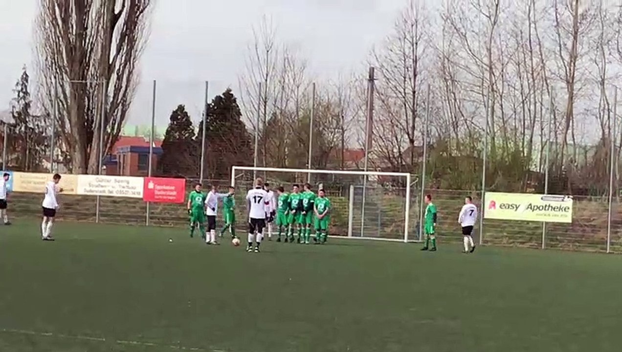 Das 5:3 von Joshua Busching (Hahle) gegen FC Lindau