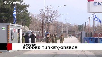 Военный оркестр и колючая проволока